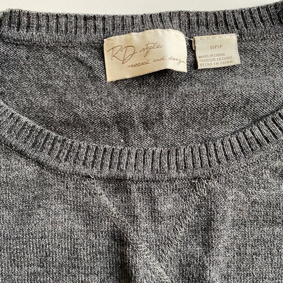 Cropped sweater - Picture 2 of 3